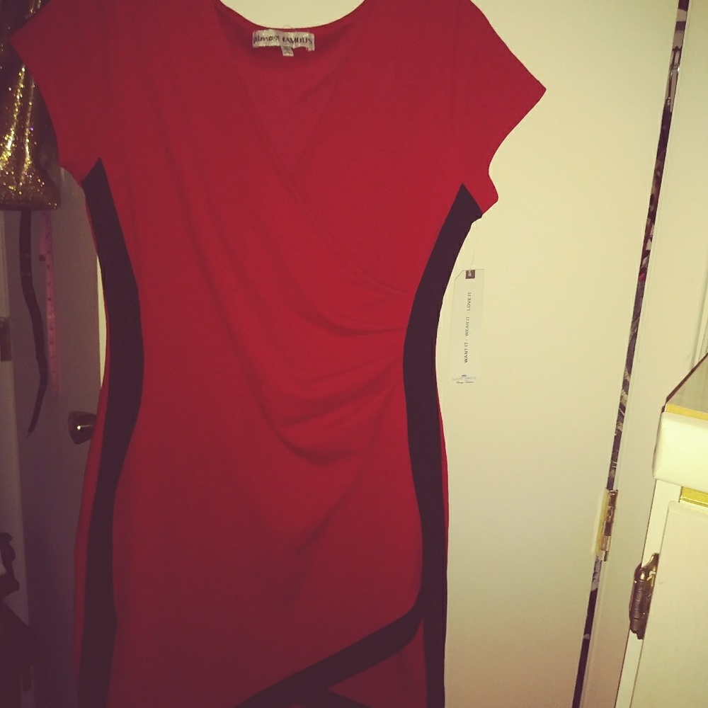 Dress - Picture 3 of 3
